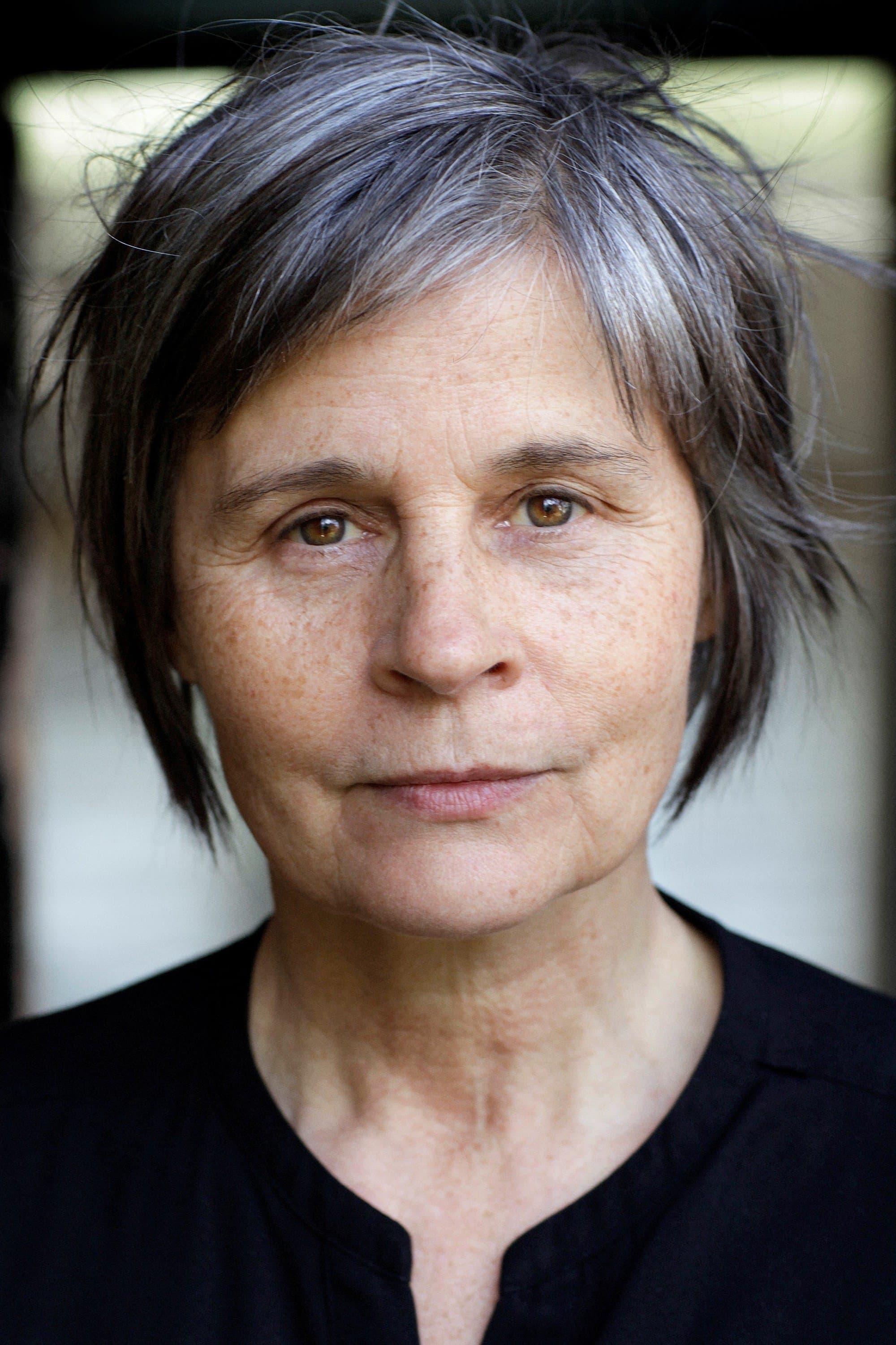 Suzanna Hamilton profile