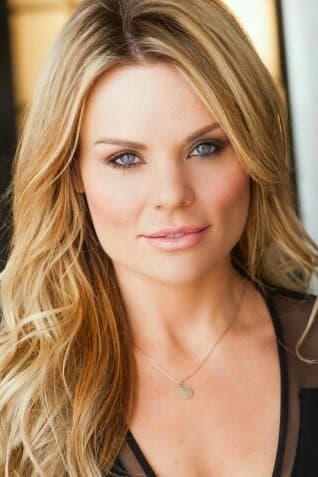 Julianne Arrieta profile