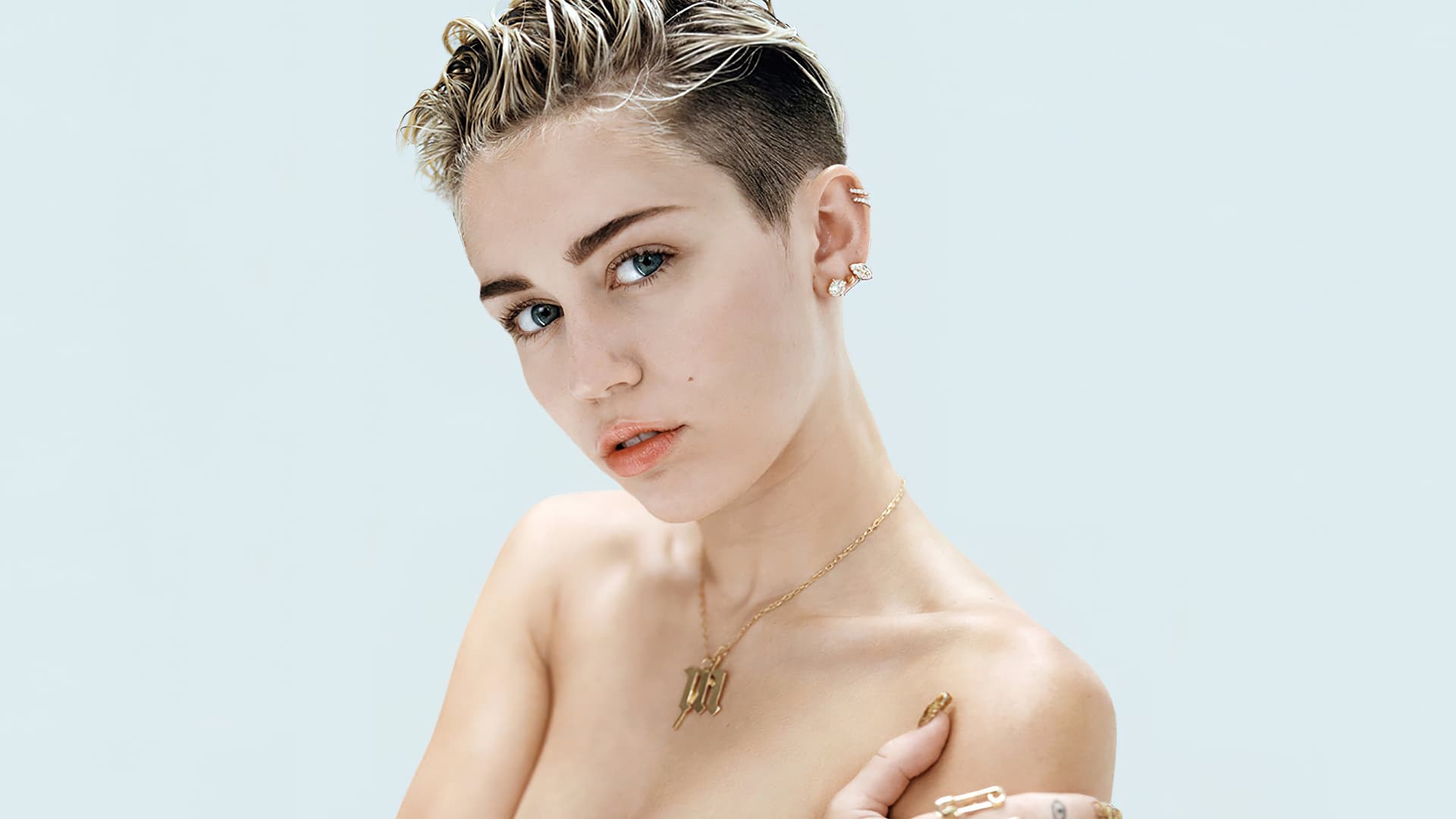 Miley: The Movement backdrop