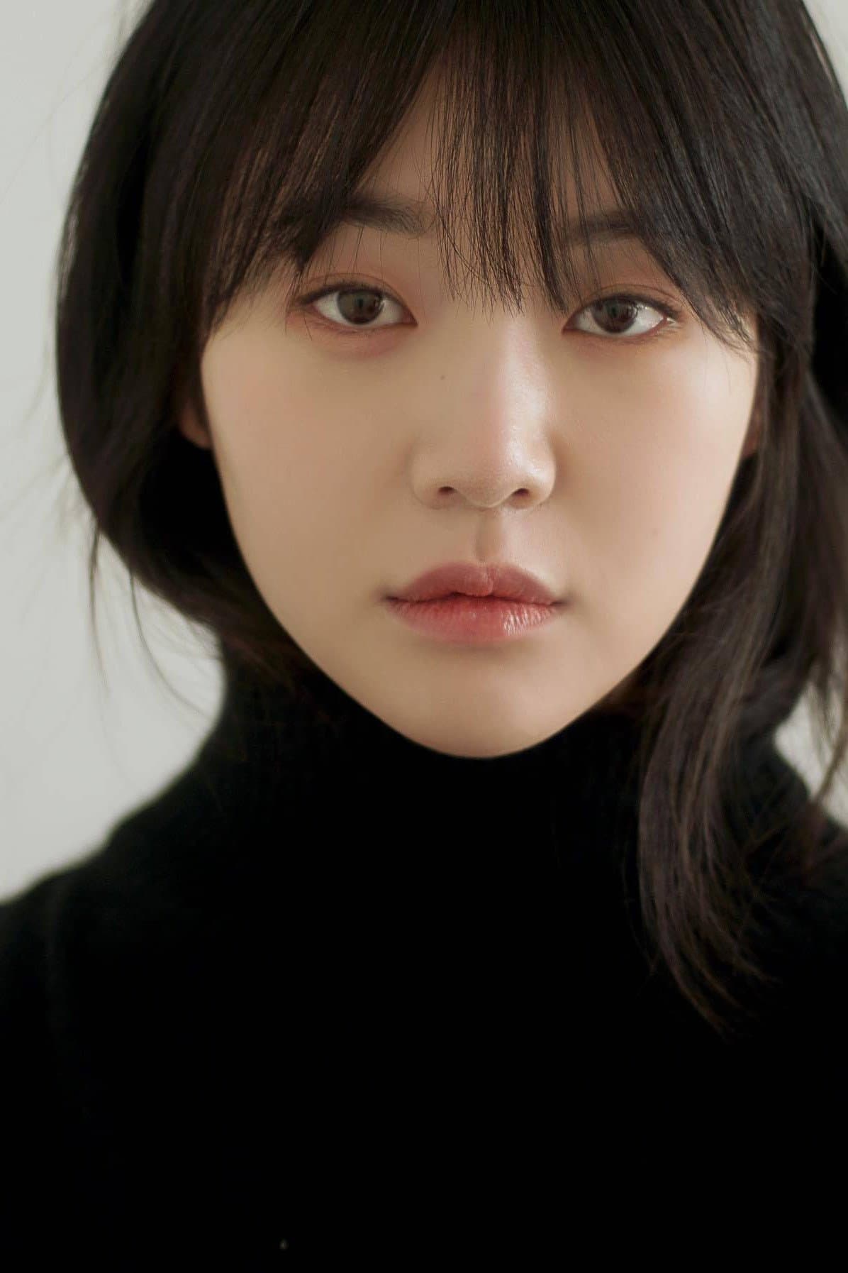 Shin Ji-woo profile