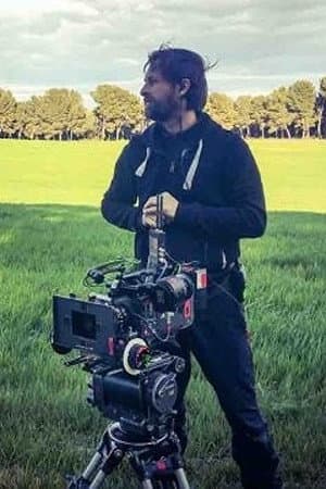 Alberto Flores profile