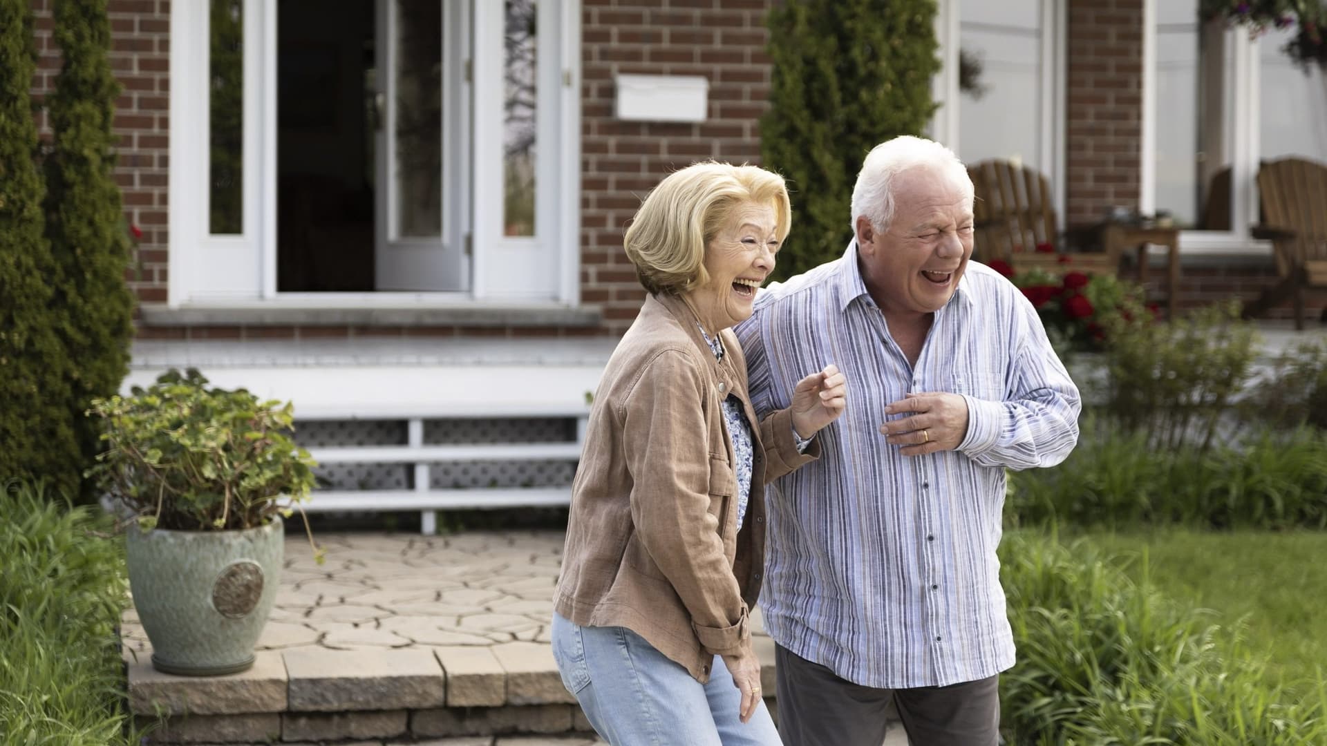 Compulsive Liar 2 backdrop