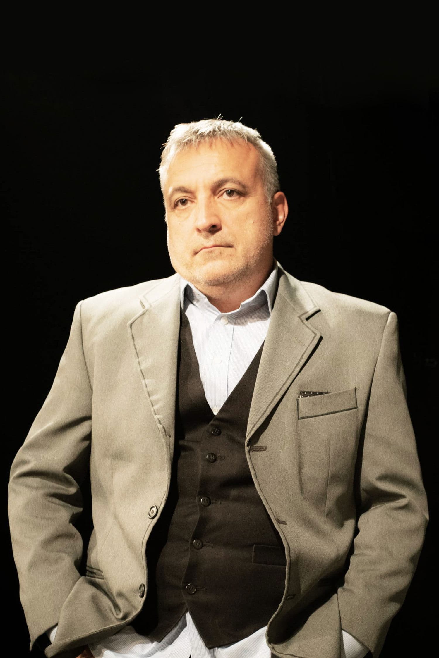 Robert Yanakiev profile