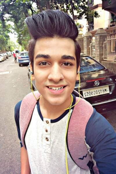 Ayushmaan Saxena profile