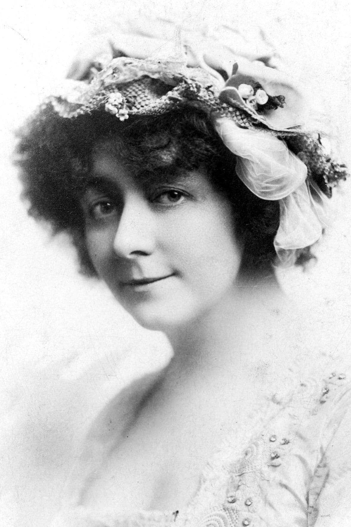 Cecilia Loftus profile