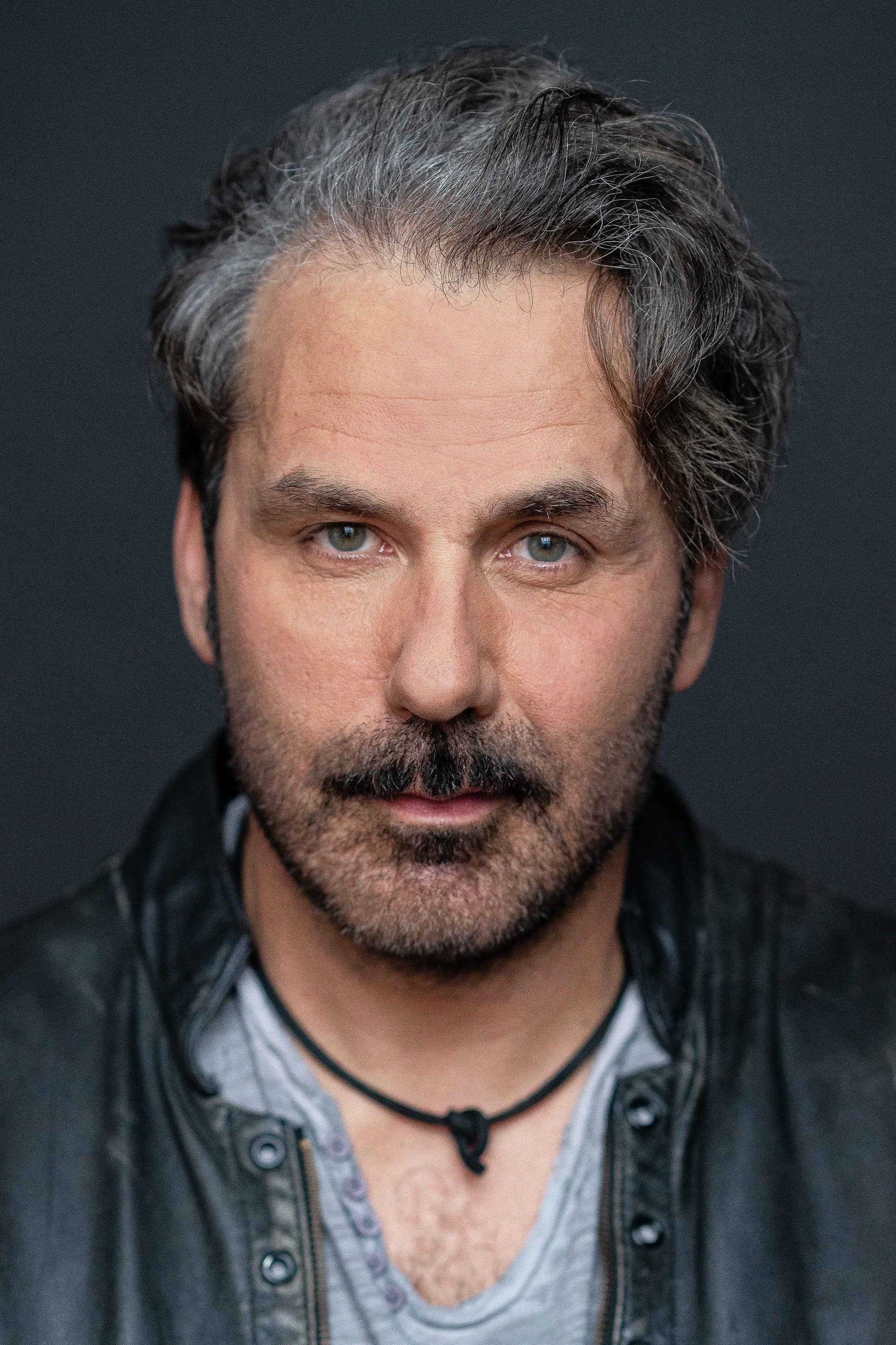 Michael Kelly profile