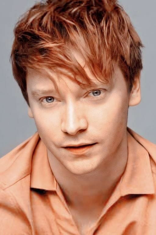 Calum Worthy profile