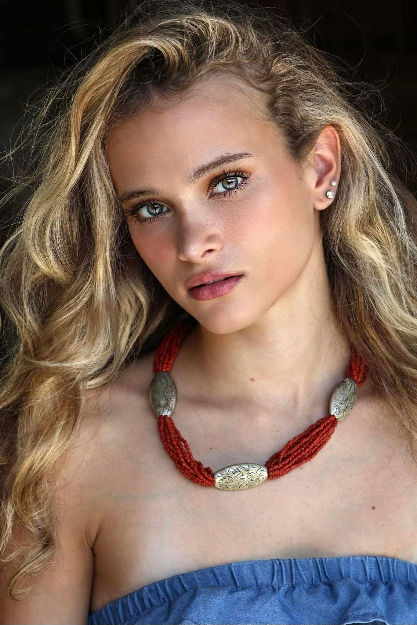 Anna Stadler profile