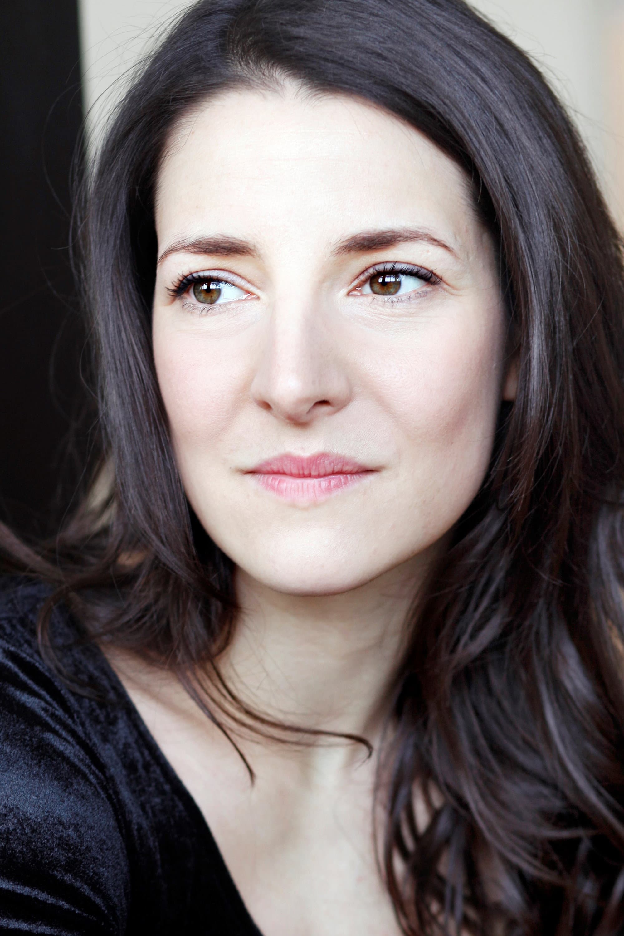 Ève Pressault profile