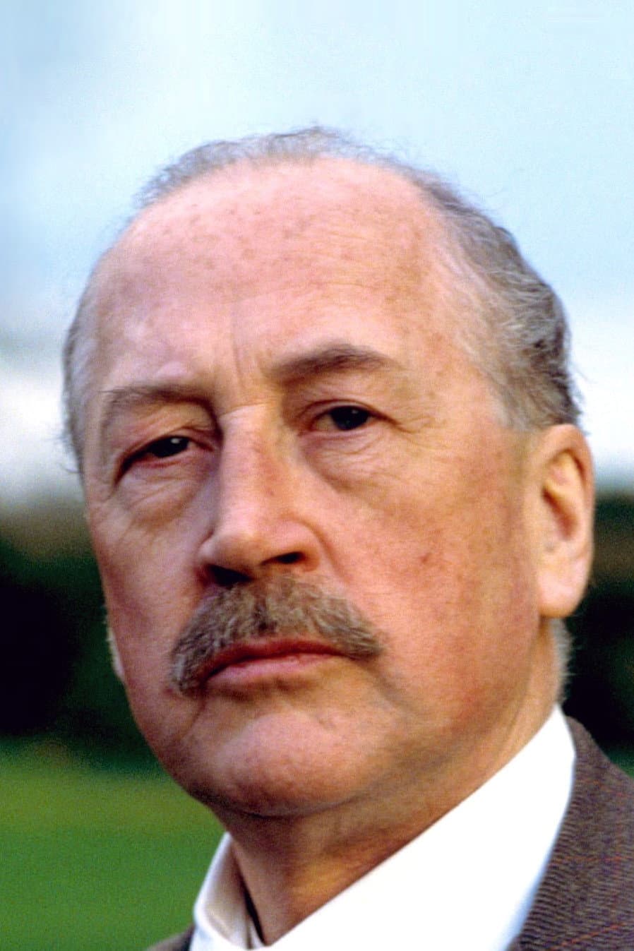 Bernard Hepton profile