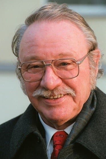 Gustl Bayrhammer profile