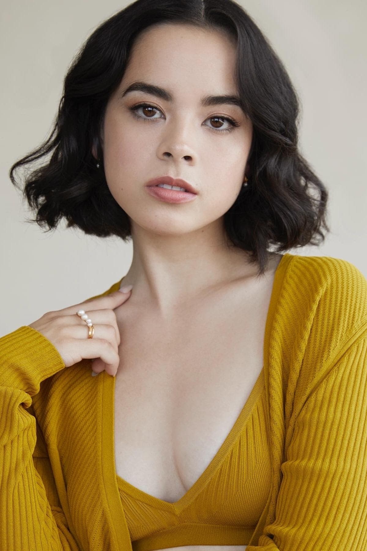 Julia Rehwald profile