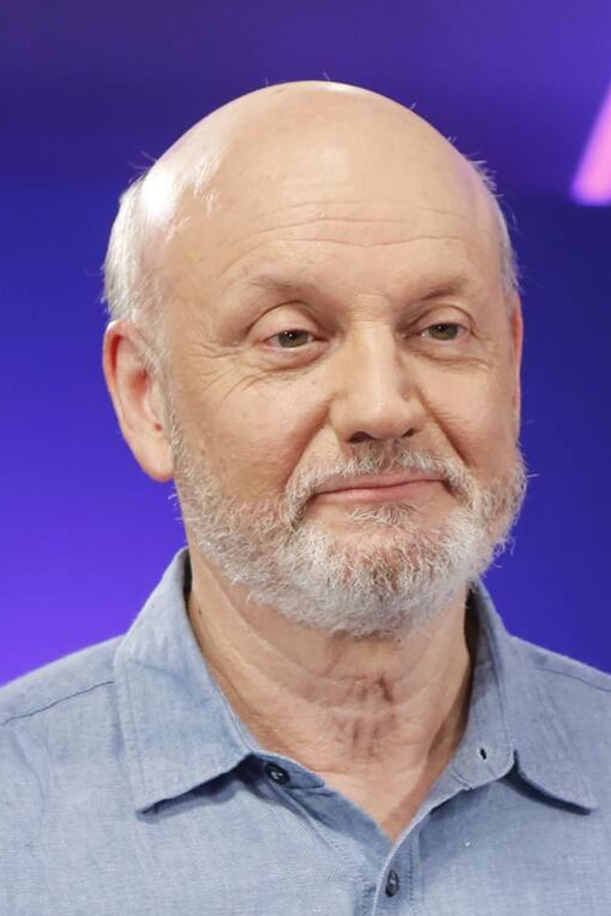 Juan José Campanella profile