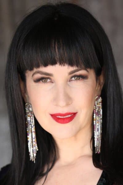 Grey DeLisle profile