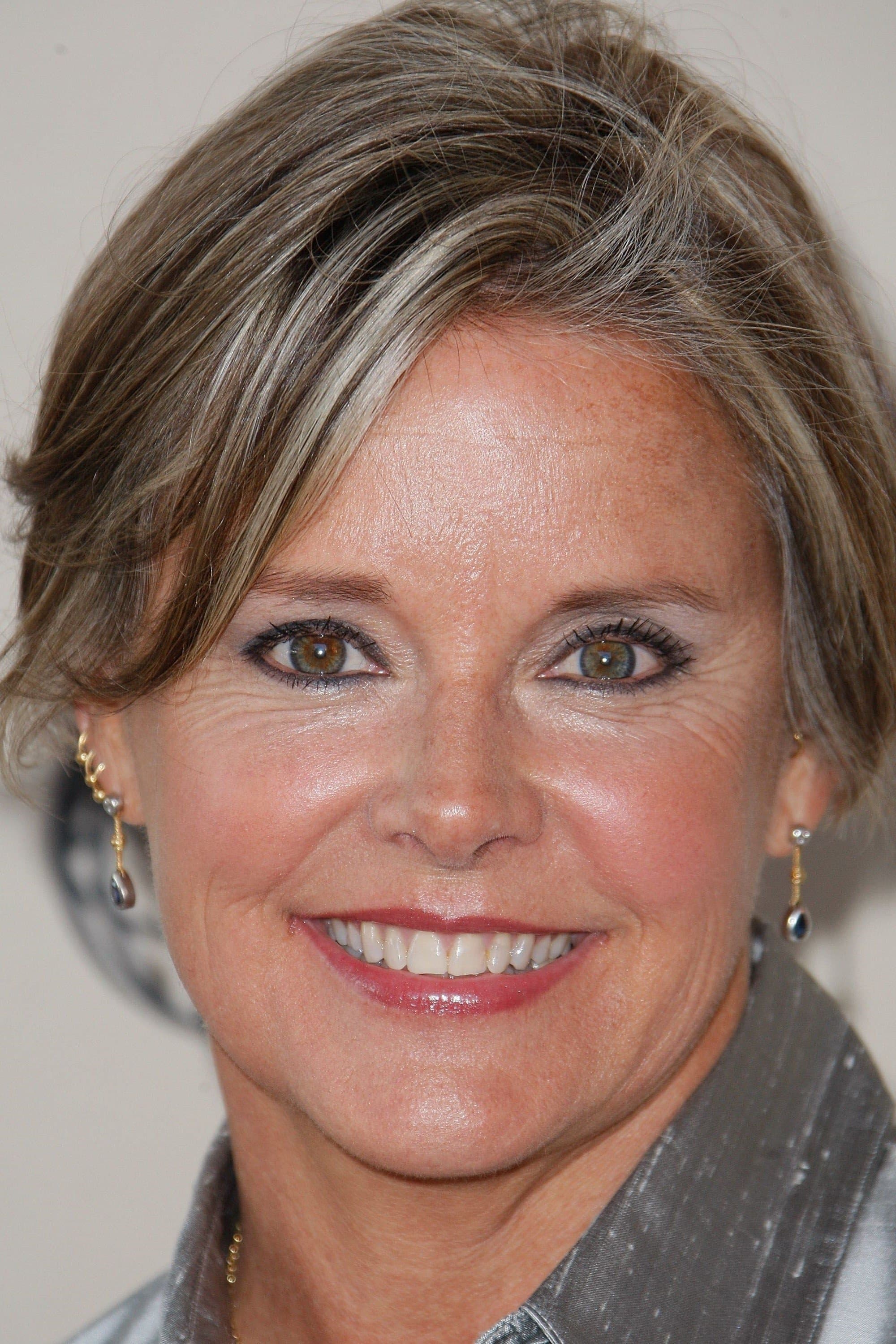 Amanda Bearse profile