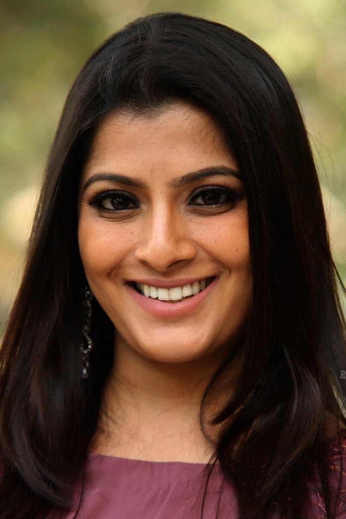 Varalaxmi Sarathkumar profile