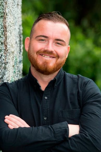 Darren Connell profile