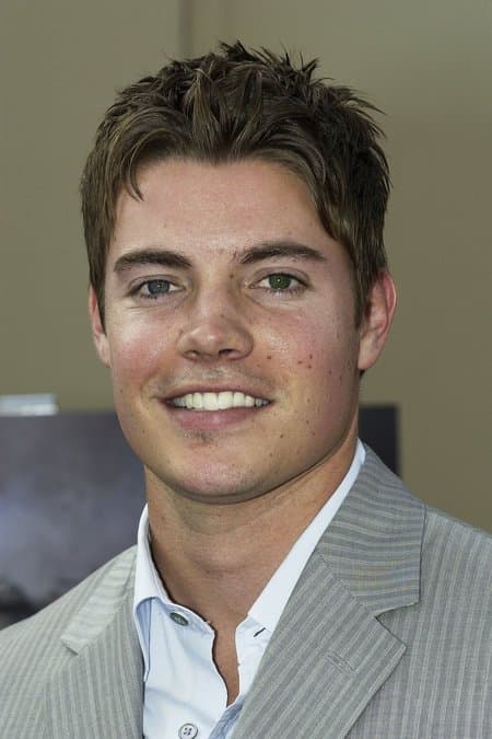 Josh Henderson profile
