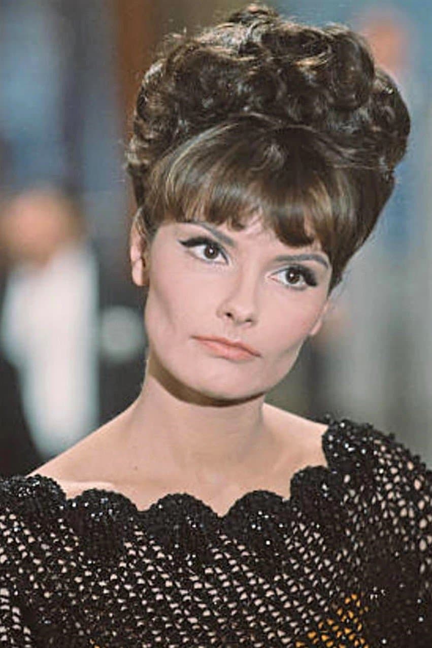 Suzanne Lloyd profile