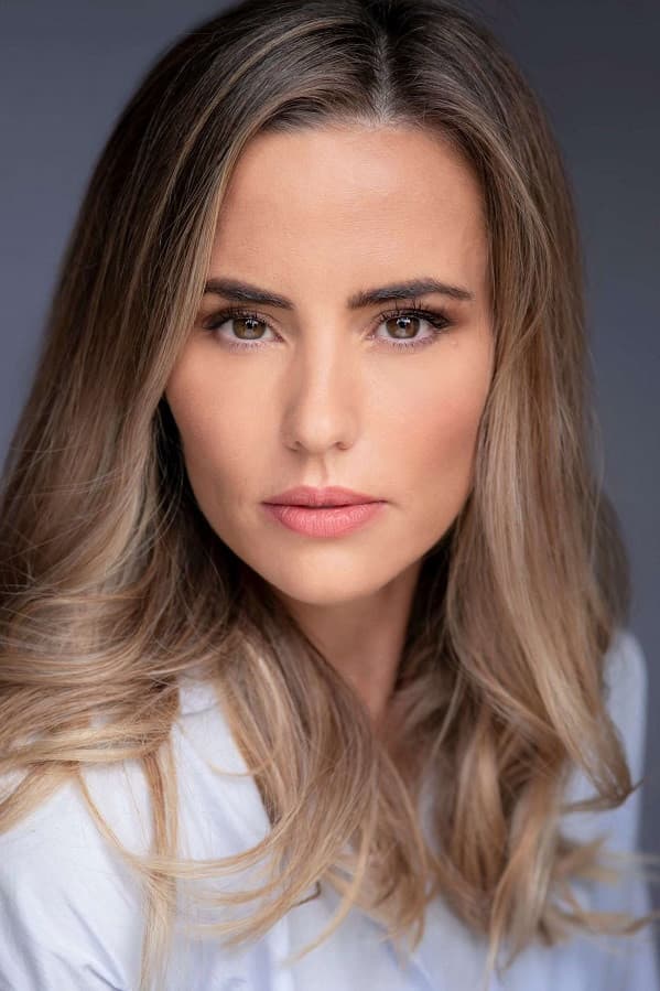 Monique Bree profile