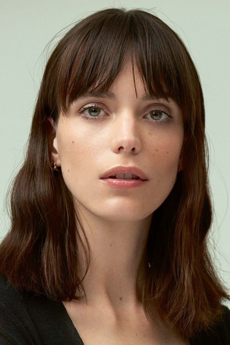 Stacy Martin profile