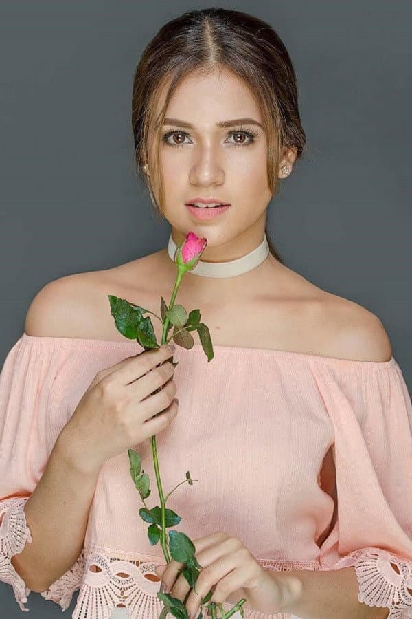 Anna Vicente profile