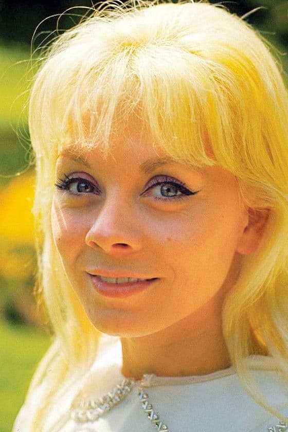 Isabelle Aubret profile