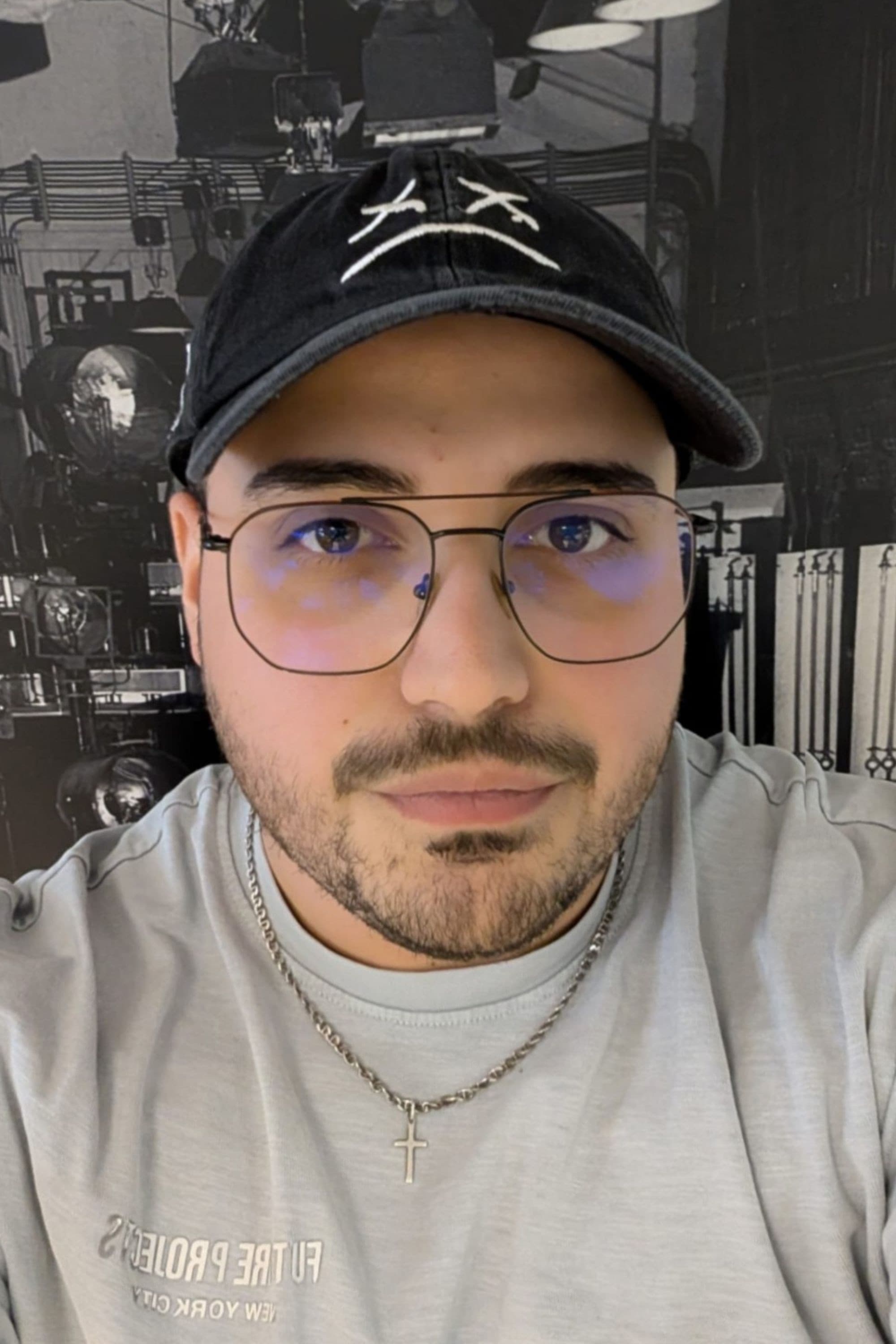 Louis  Vernocchi profile