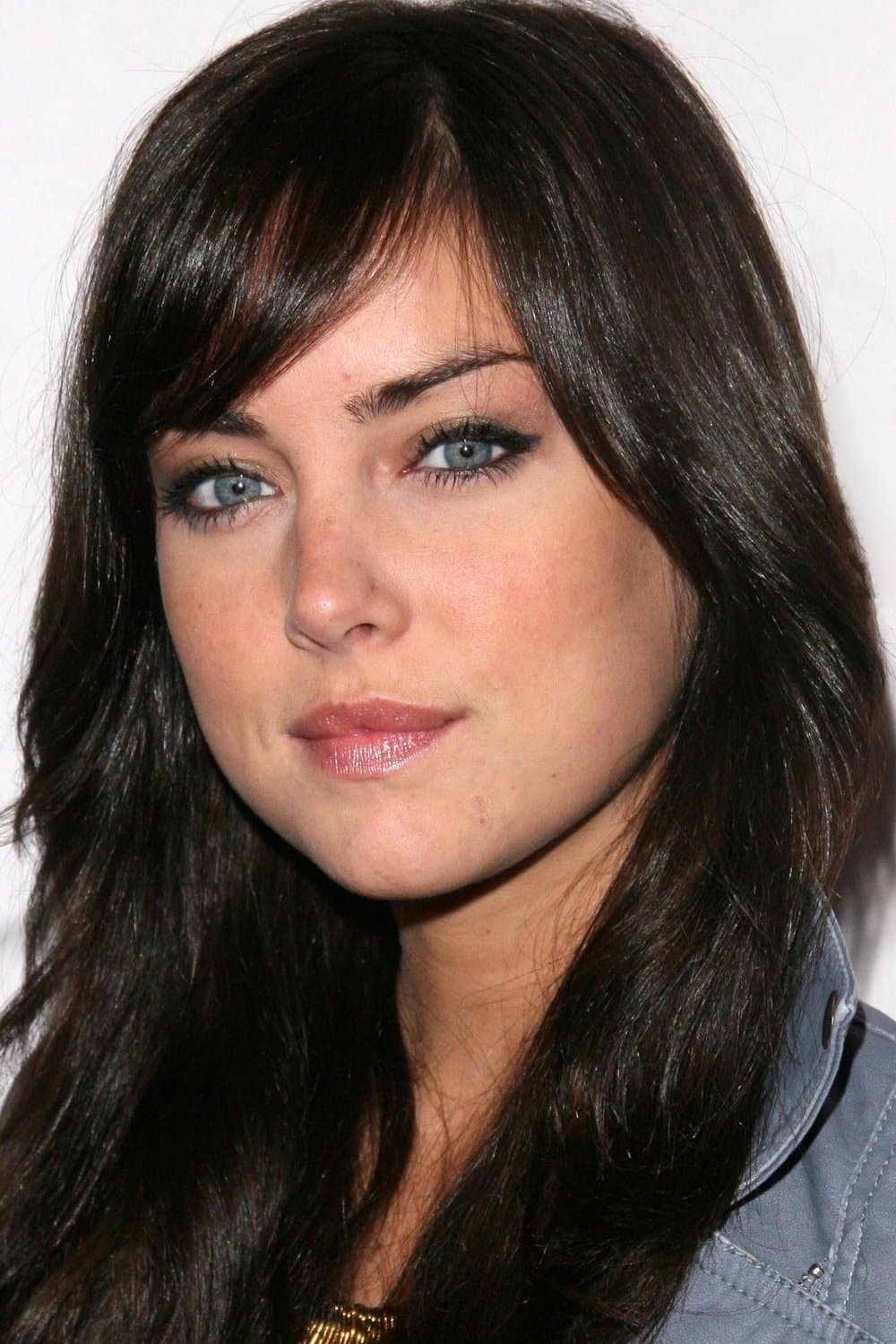 Jessica Stroup profile