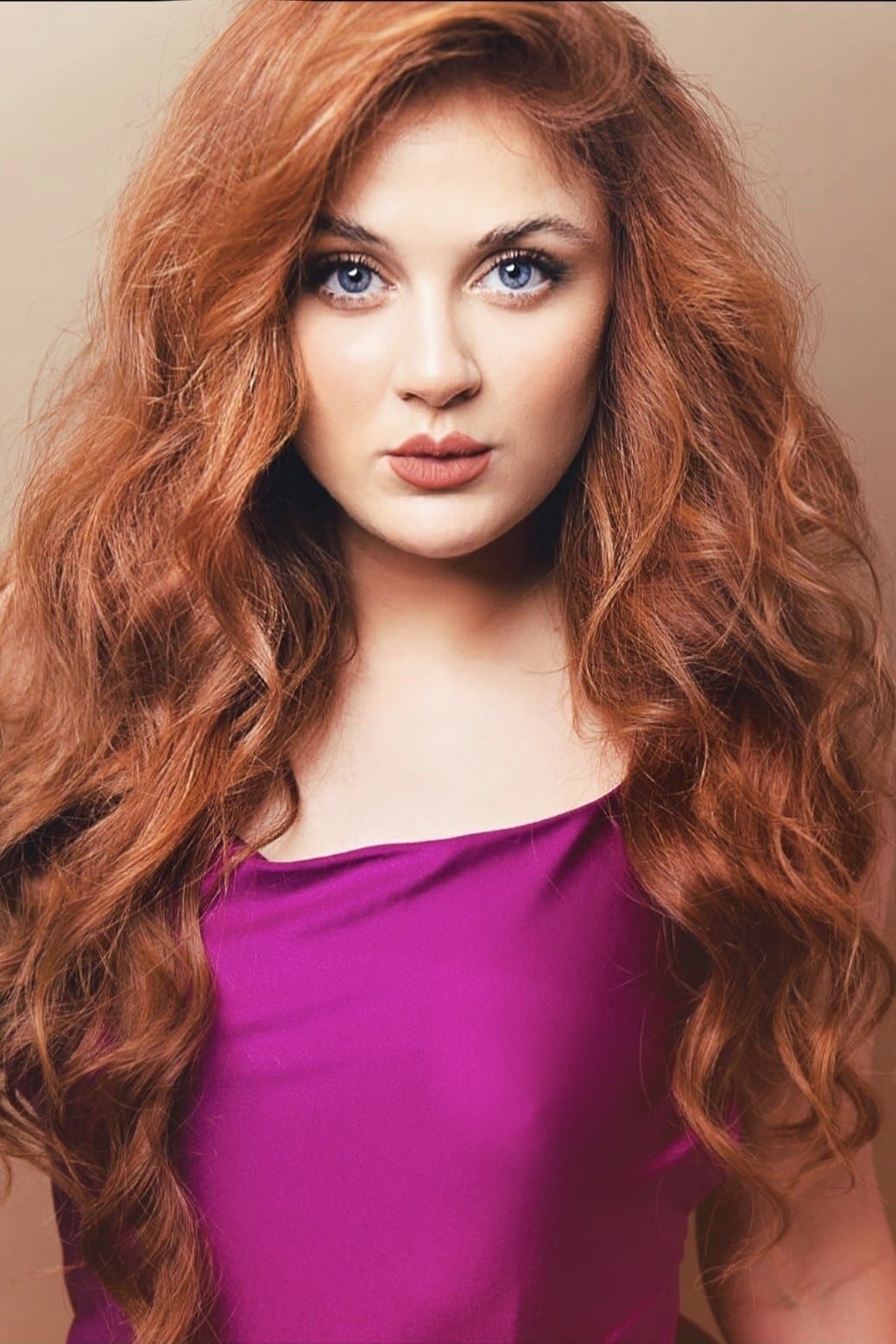 Hannah Hueston profile