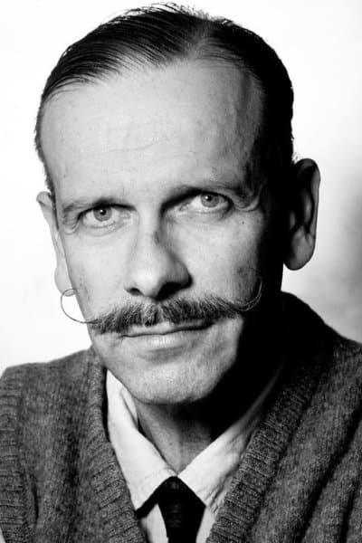 Eric MacLennan profile