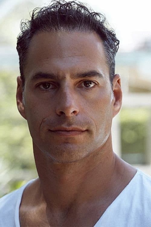 Lucas Akoskin profile