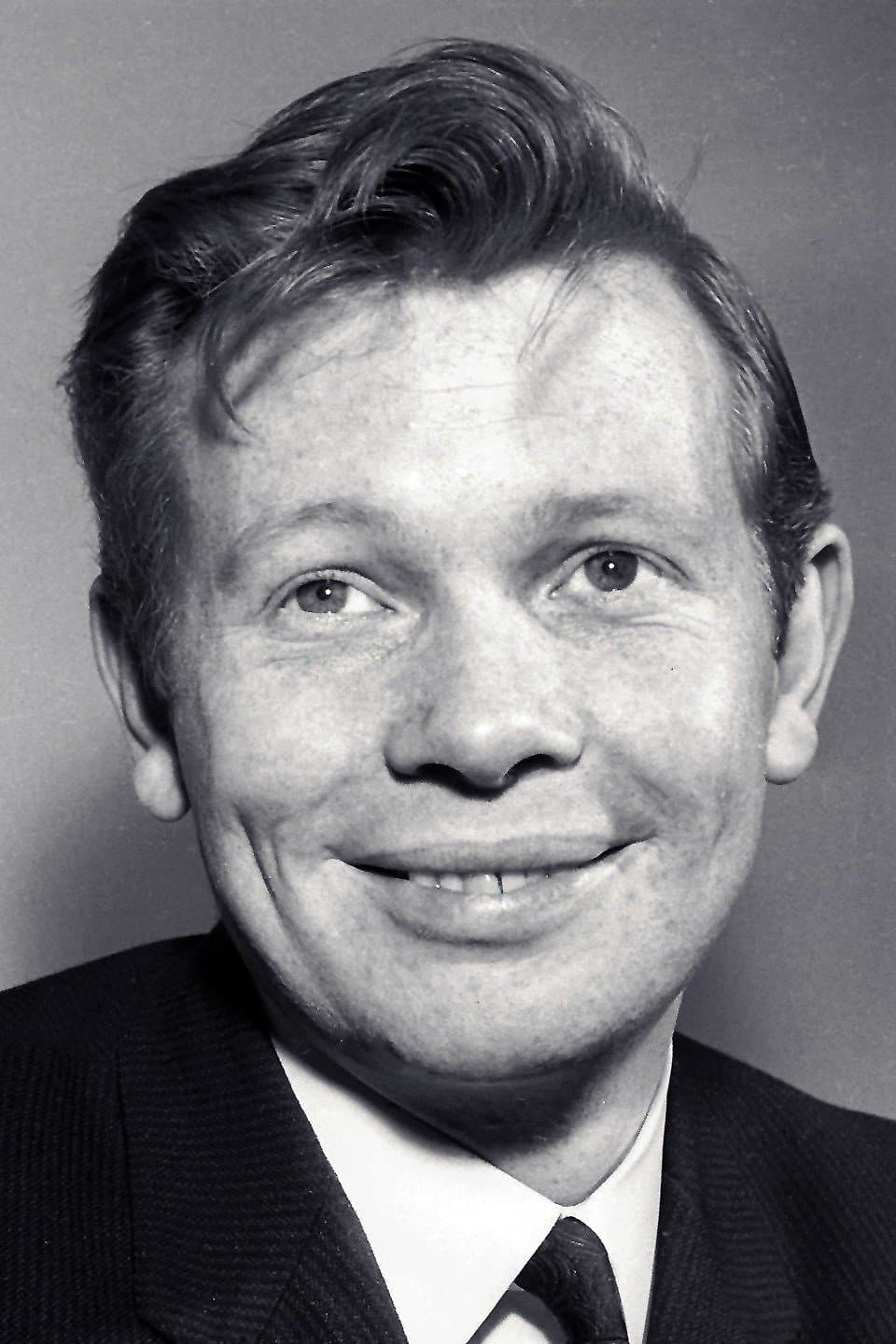 Ronald Lacey profile