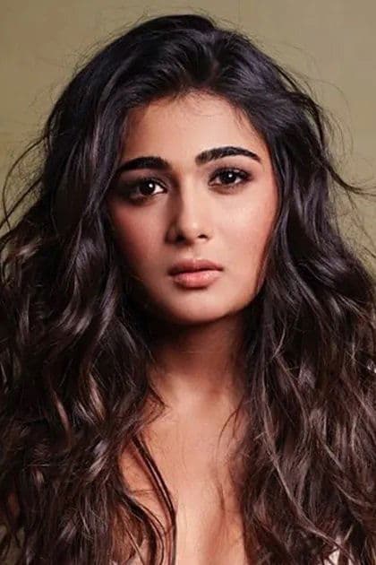 Shalini Pandey profile