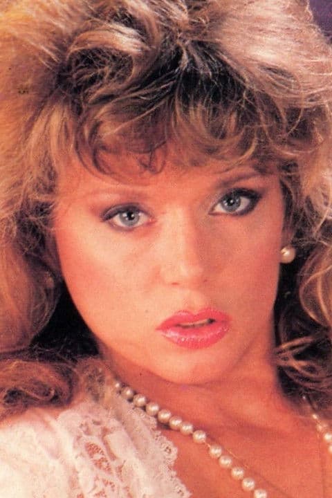 Tracey Adams profile