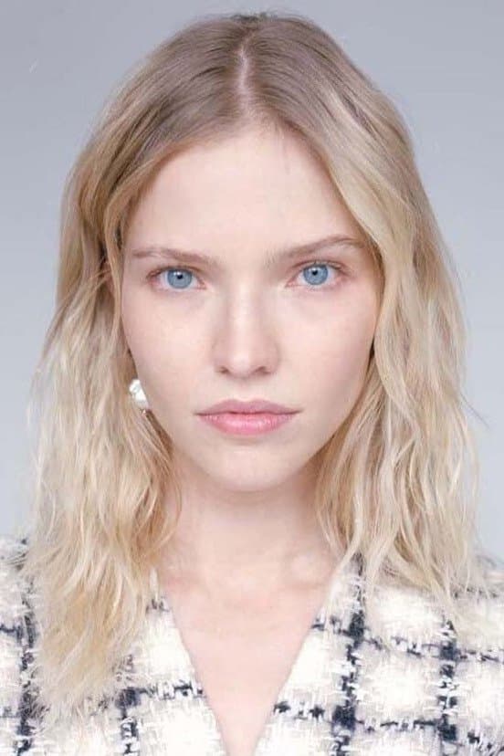 Sasha Luss profile