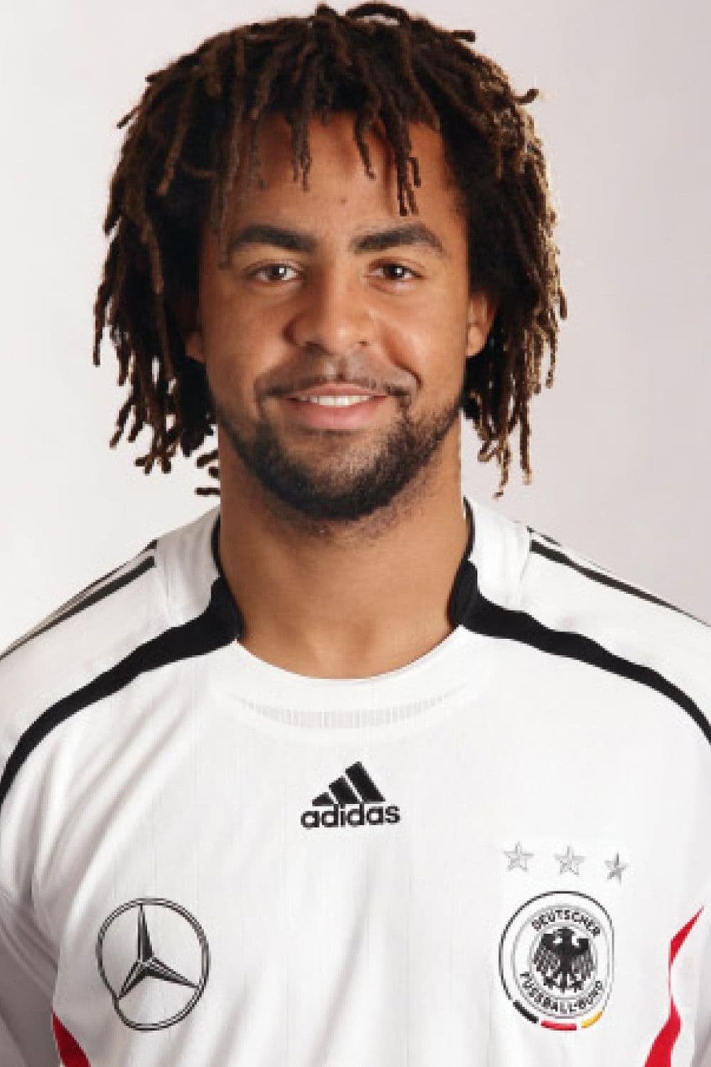 Patrick Owomoyela profile