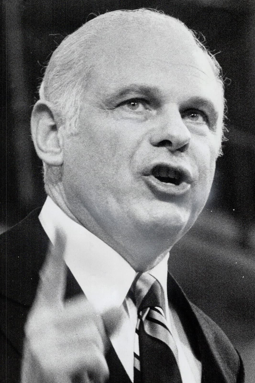 Paul Hellyer profile