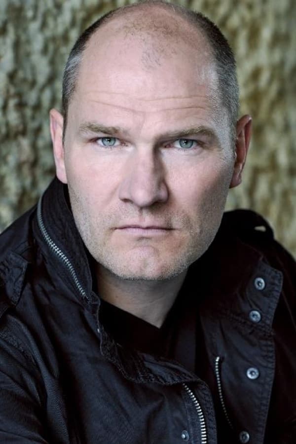 Nils Düwell profile