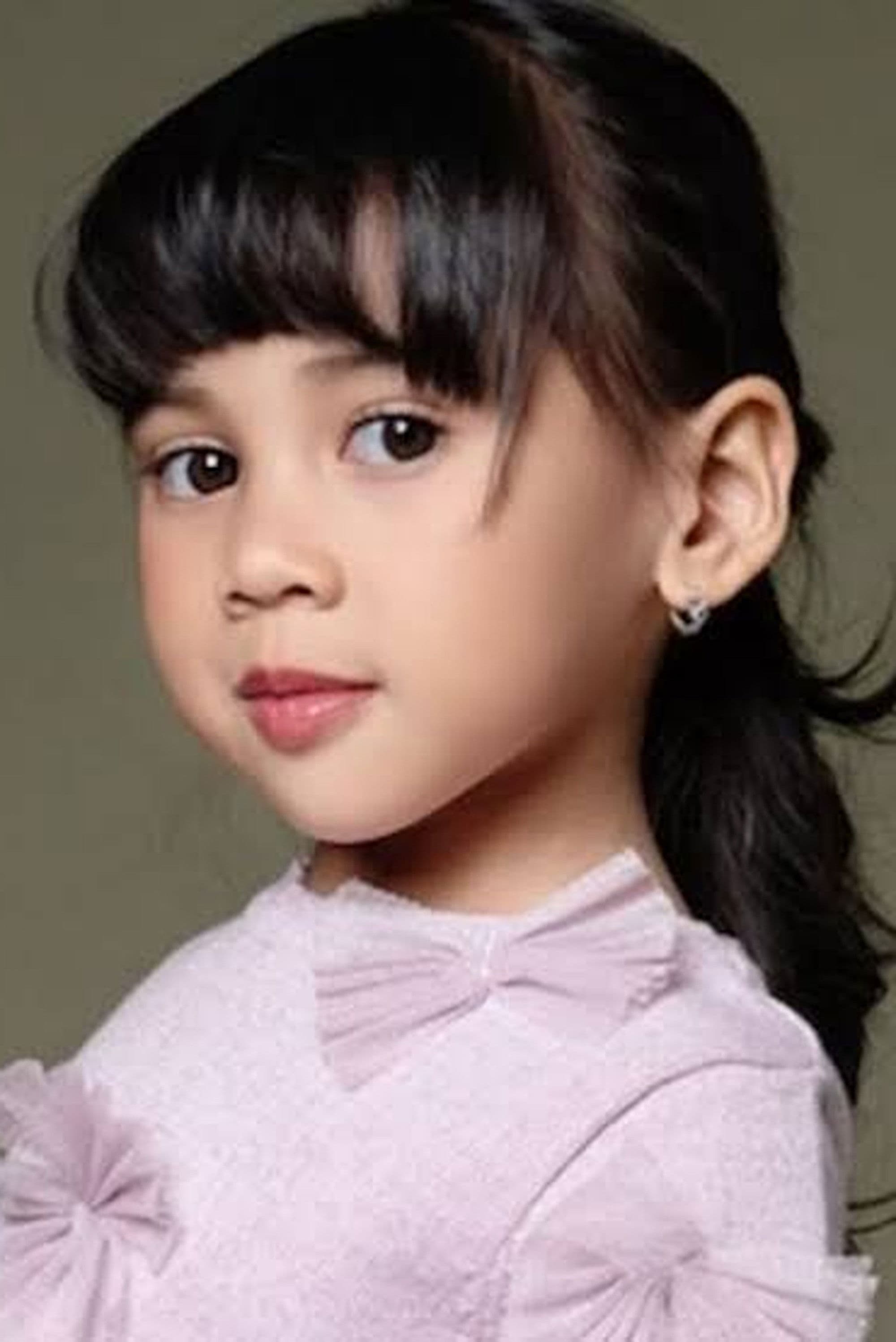 Freya Mikhayla profile