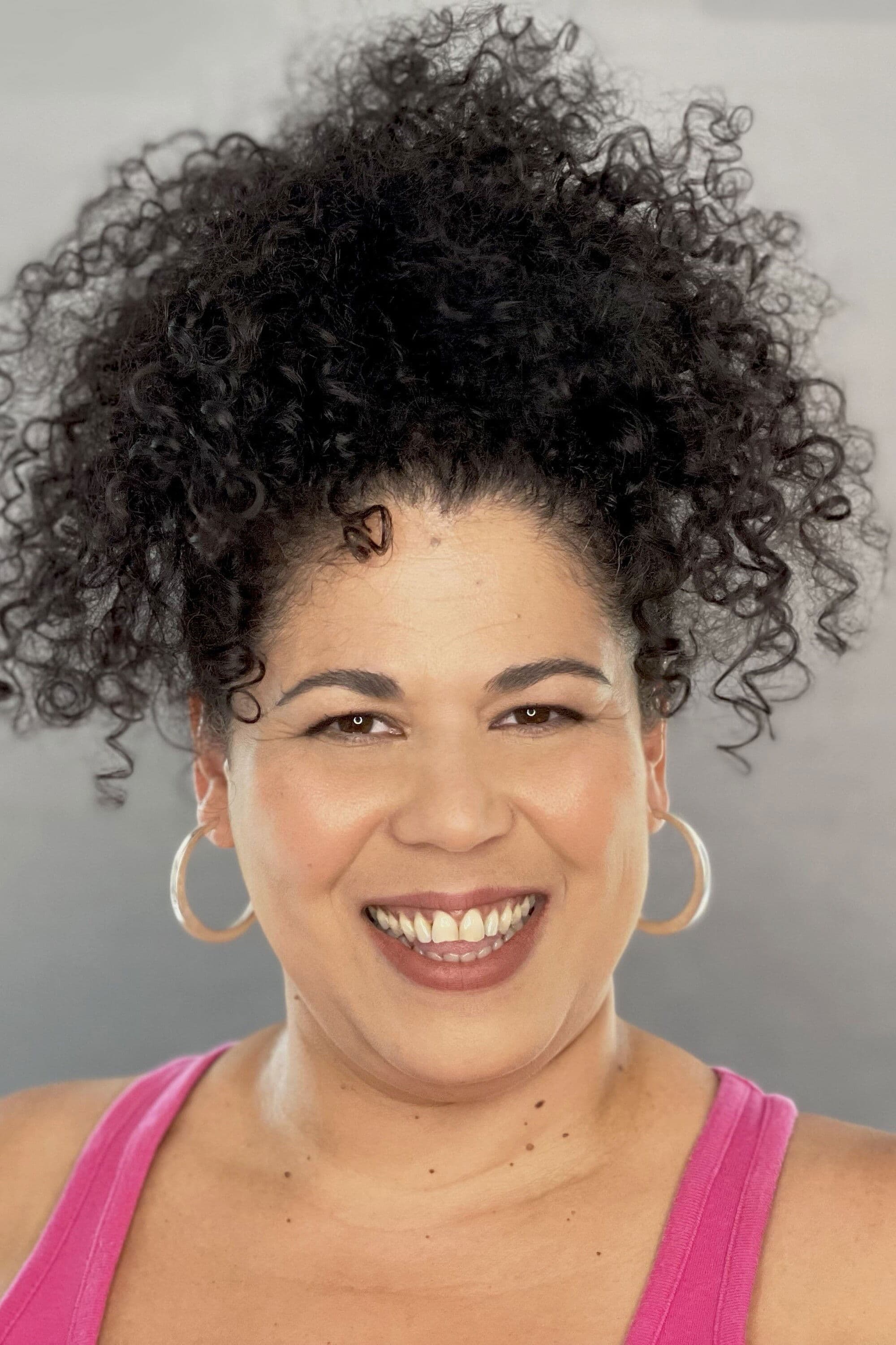 Yanet Sierra profile