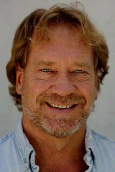 Dennis Hayden profile