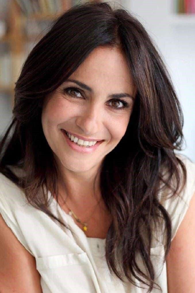 Melani Olivares profile