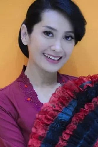 Elizabeth Christine profile