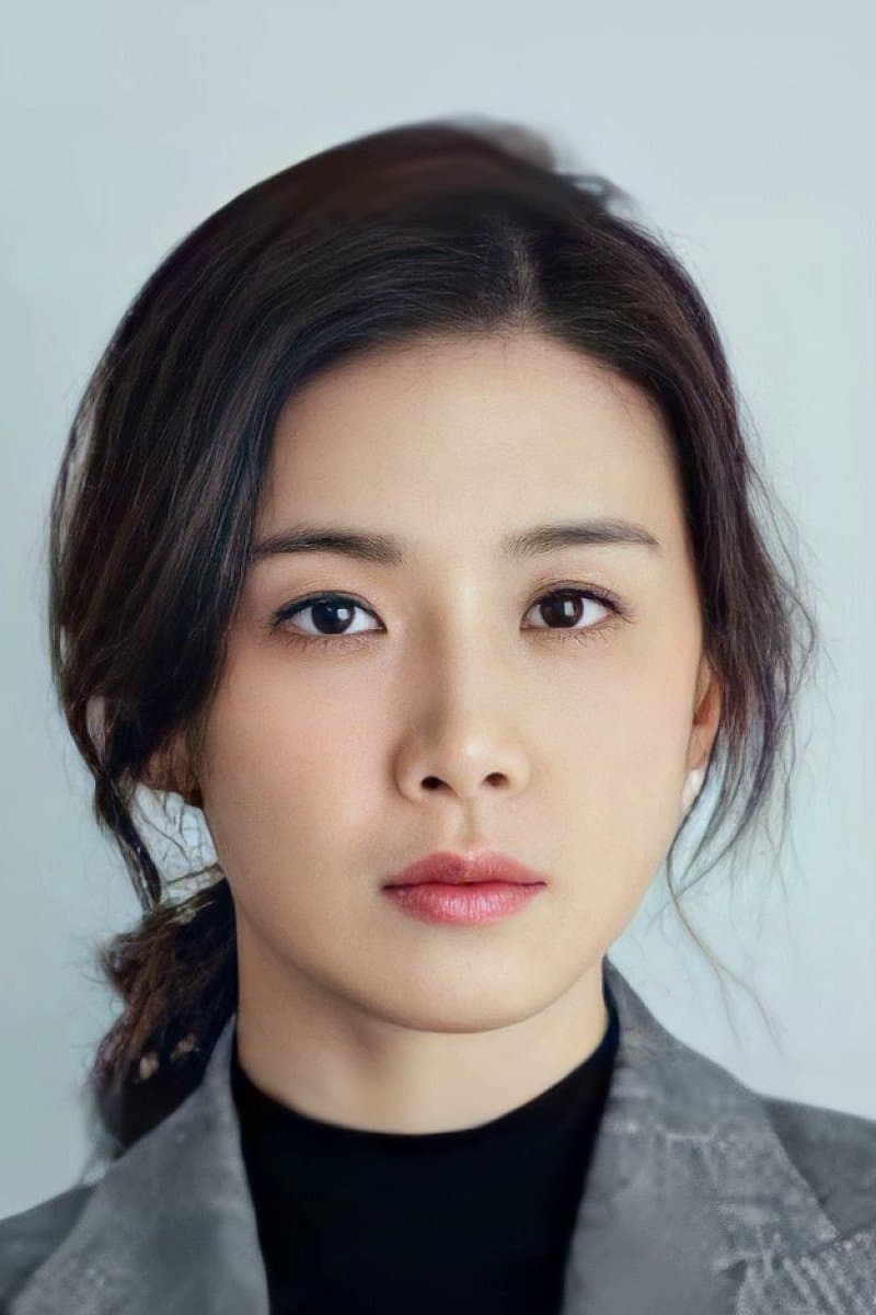 Lee Bo-young profile