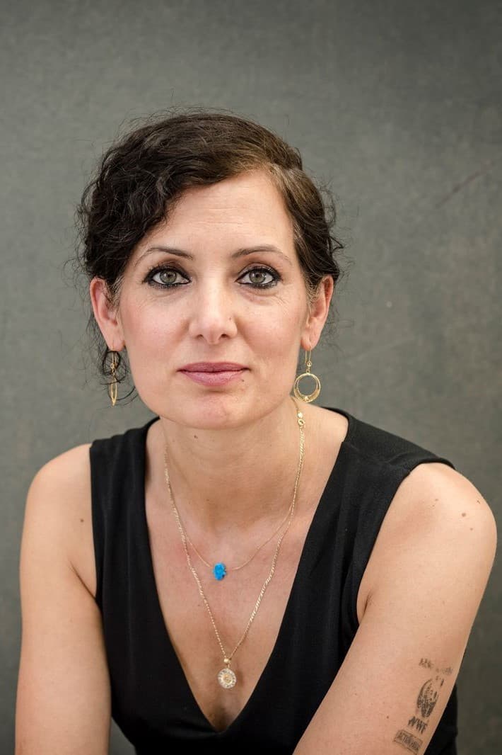 Naika Foroutan profile