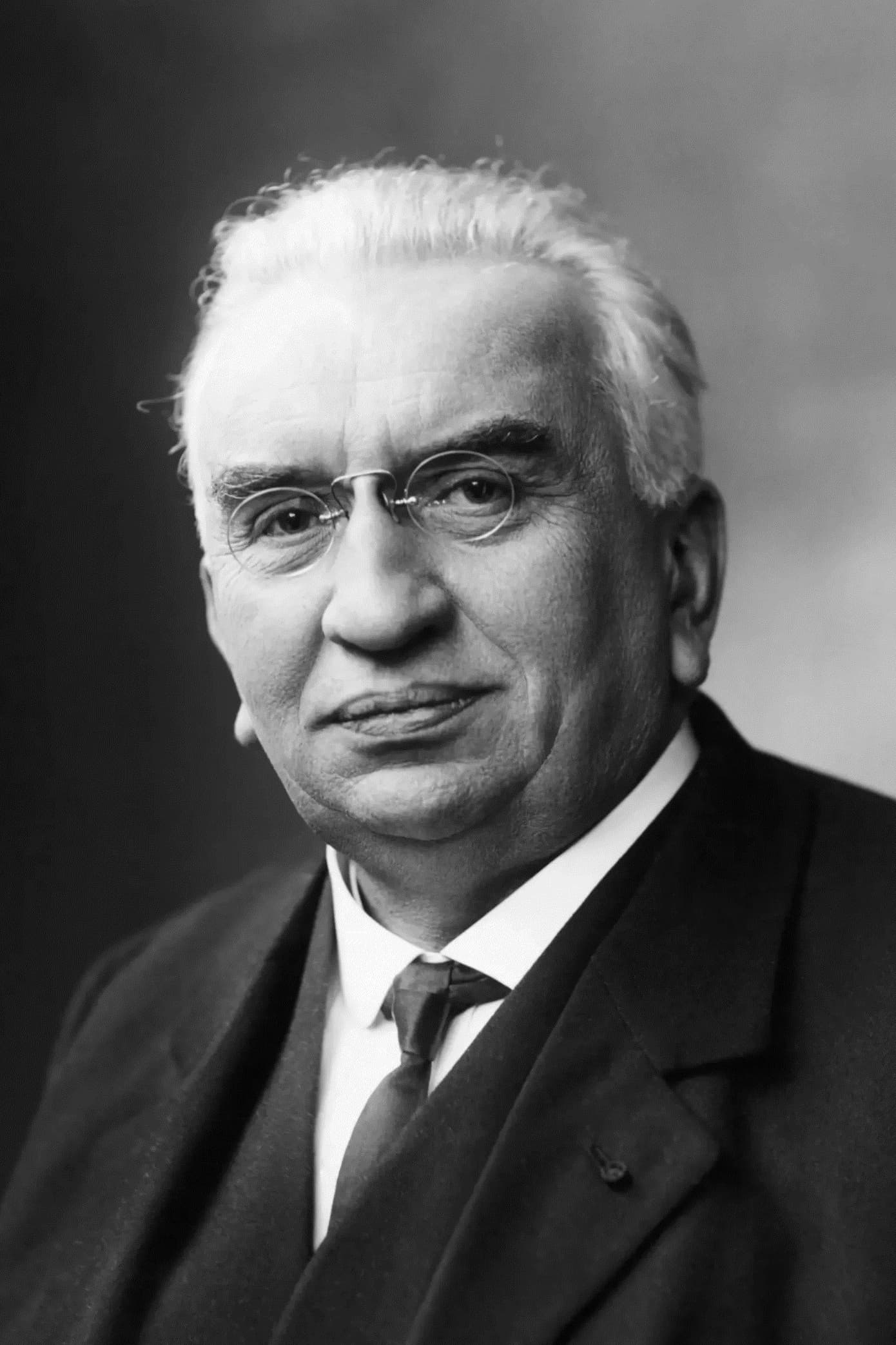 Louis Lumière profile