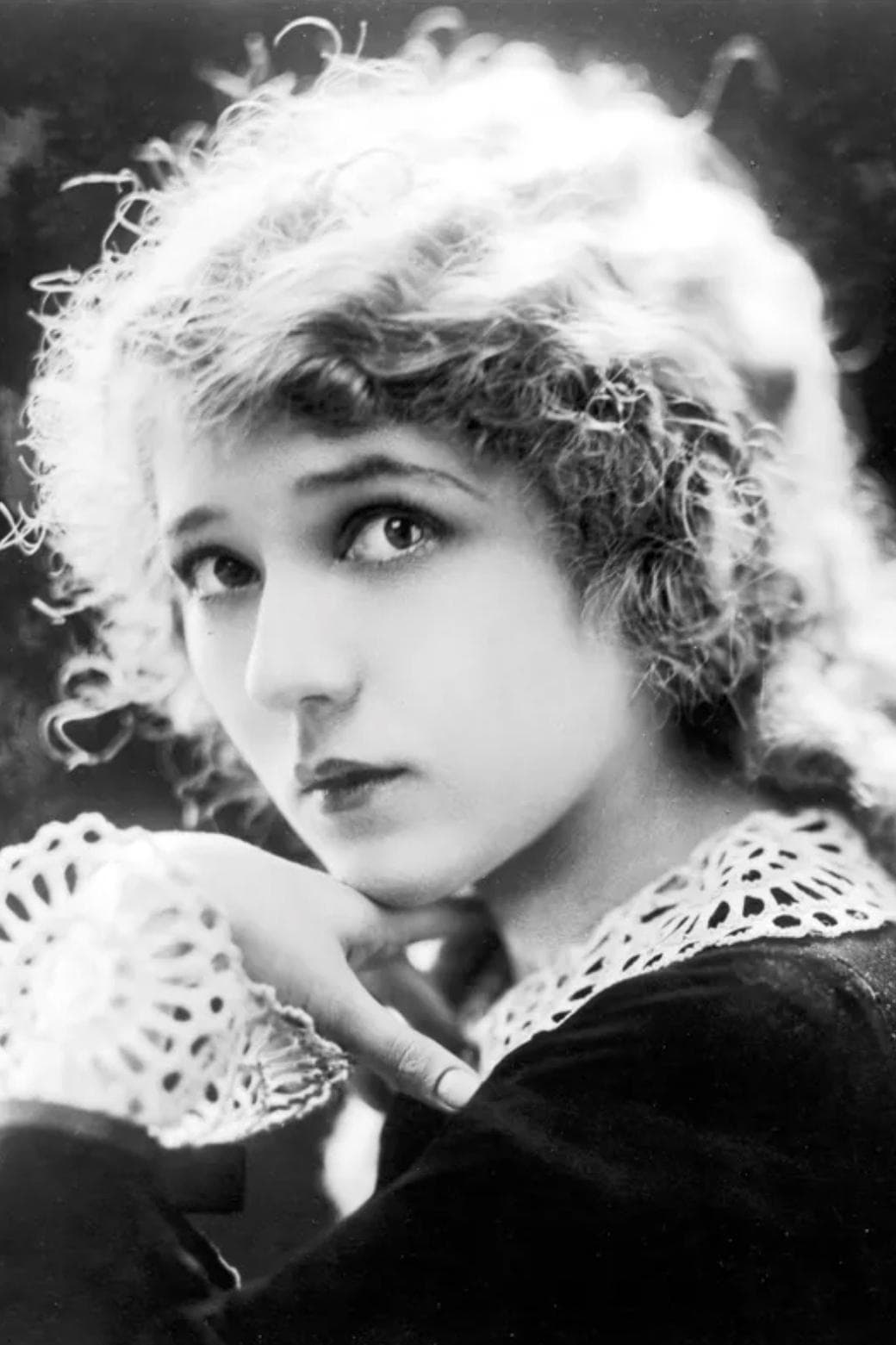 Mary Pickford profile