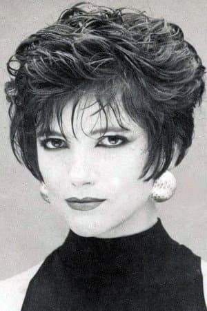 Élisabeth Anaïs profile