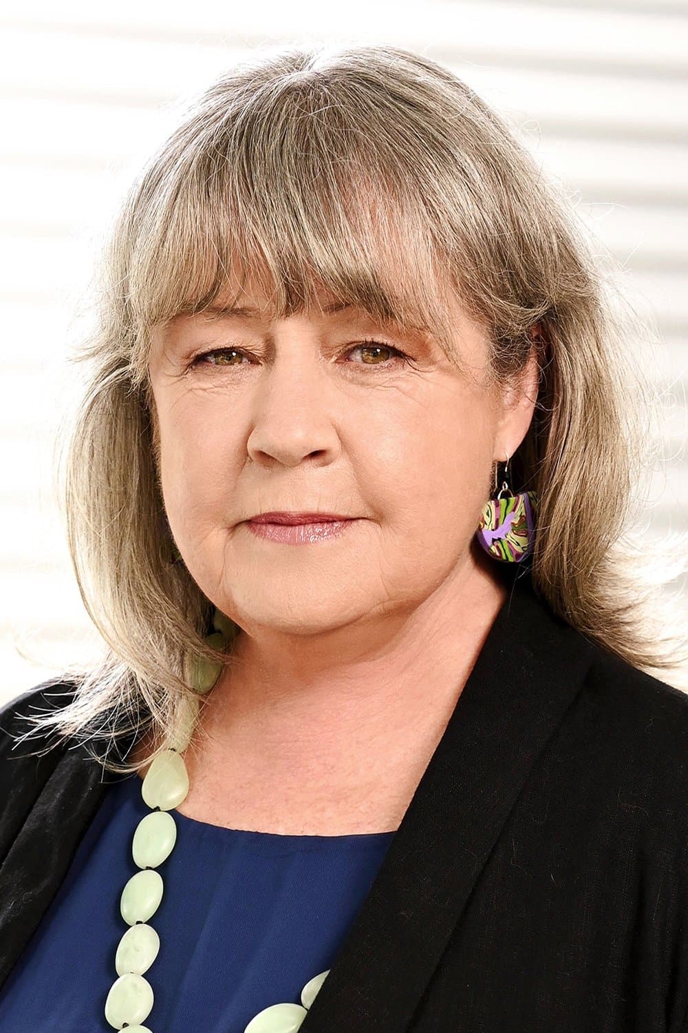 Noni Hazlehurst profile